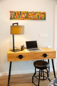 Welcome A Casa de Pedra