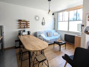 Appartements **Arcachon Centre: T3 Moderne avec Terrasse, Proche Plage et Commerces pour 4 Personnes** - FR-1-420-112 : photos des chambres