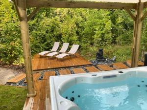 Campings Camping 3 etoiles - Piscine - ccbaeei : photos des chambres