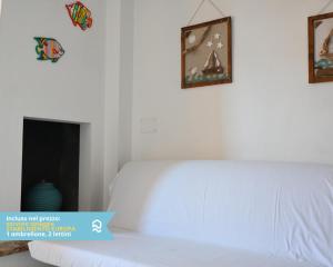 RS316 - Marcelli, bilocale in residence fronte mare pt