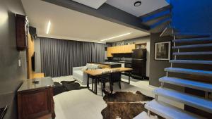 Apartamento de luxo com 2 suítes junto à praia