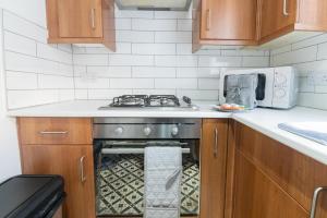 1 BDR Flat At Caledonia Luxe Stays Short Lets & Serviced Accommodation Paisley