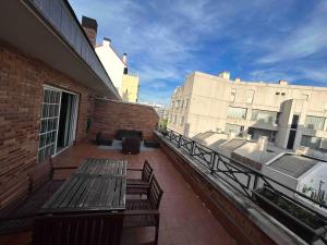 Spacious and bright penthouse with Terrace