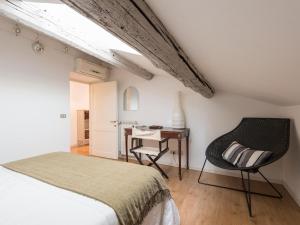 Central Rome Terrace Apartment