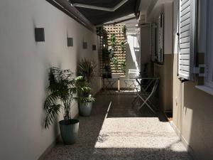 Diegos cozy Athens Apartment Walk to Acropolis