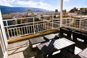 Athens Tiny rooftop by Super Host Hub