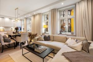 Luxury Summer Apartment with Balcony Near Bryggen