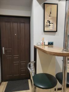 Дорошенка 64