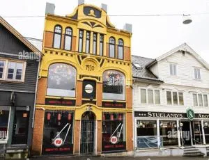 Stor leilighet - Feøy