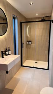 Cozy Seaside & Sunset Retreat