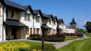 Lodge on Grounds of Ballykisteen Golf Resort - Imleach