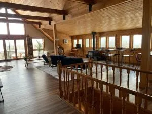 Charming barn loft - all amenities on 60 acre farm in the White Mountains of NH - Dummer