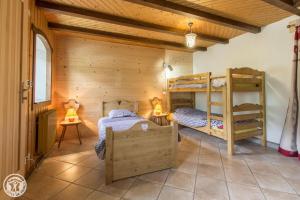 Chalets Chalet la griotte : photos des chambres