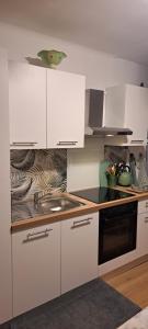 Appartements Agreable et frais au Nord joli studio Sophie renove wifi parking balcon : photos des chambres
