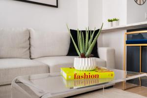 1597-10 New Studio Upper East Side W&D in unit