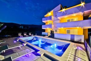 Green Poolside Escape