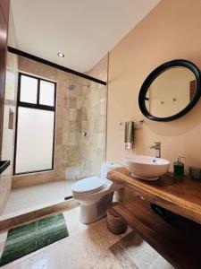 Charming boutique condo jungle views private pool