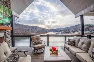 Luxury Lakeside Living at Knot Working on Norris Lake - Grantsboro