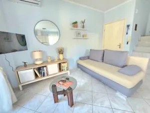 Esperides apartment - نيا ميشانيونا