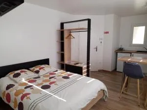CHARMANT STUDIO DANS UNE MAISON NEUVE - Dompierre-sur-Yon