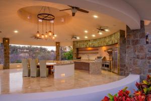 Spacious 5 Bd Villa Fully Staffed w Chauffeur in Puerto Los Cabos!