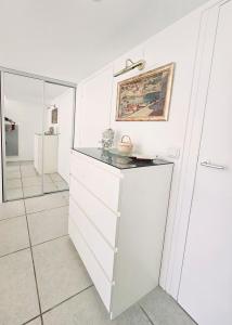 SUPERBE STUDIO DANS CADRE DEXCEPTION-PISCINE, TENNIS et PLAGE PRIVEE