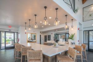 Family-Friendly Scottsdale Stay, Pool, Golf & Dining - 154 2QBR