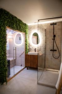 Appartements Suite La Penida avec Sauna & Baignoire Hyper Centre Lille : photos des chambres