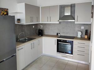 Lemon & Waves Mochlos