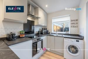 Last-Minute Specials l Limited-Time Deal l Sleeps Up To 6 Guest l Free Parking, Families, Business Stay l By Elevate Living Estates Short Lets & Serviced Accommodation Northampton
