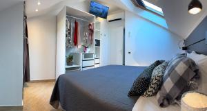 Three-Bedroom Apartment with Balcony