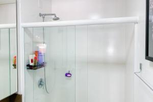 Apartamento em home clube! 0209