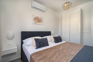 The Wave - Sea-View & Pool