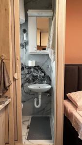 A tiny single room - Macchiato