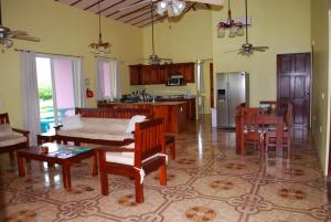 Guayabo Animal Rescue & Sanctuary