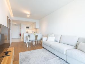 Glamorous Apartment by Atlantic Holiday