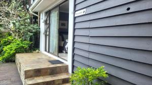 Suite 8- Deja Blu Bed and Breakfast- East London