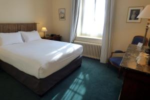 Hotels Hotel La Tonnellerie : Chambre Double - Vue sur Jardin