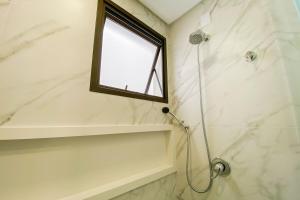 Cobertura com Piscina e Vista Deslumbrante! 0213