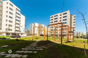 Color Ivory Residence with Free Parking