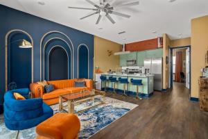 Chic Oasis 2 miles from DT - Pool table - B-Dashy