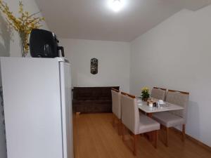 Ap 3 Ouro Pret com piscina aquecimento solar e churrasqueira