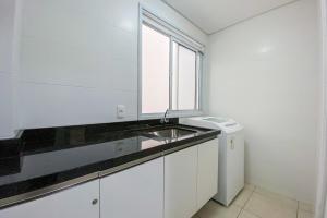 Amplo apto com vista para o mar na praia! 0214