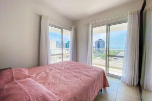 Amplo apto com vista para o mar na praia! 0214