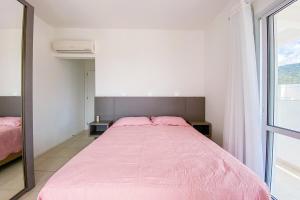 Amplo apto com vista para o mar na praia! 0214