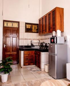 Mora studio in Nyali Oshwal Academy 4A