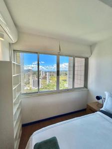 Linda cobertura duplex com varanda no Vila da Serra