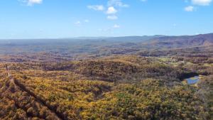 Log Cabin, Lake, Hot Tub, Near Wineries & Hiking
