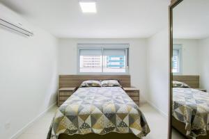 Apto Luxuoso com 3 Suítes - 0312