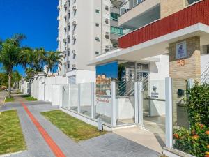 Apto 3 Dormitórios, 1 suíte e ampla sacada - 0314